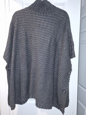 Divided Dark Gray Knit Turtleneck Poncho